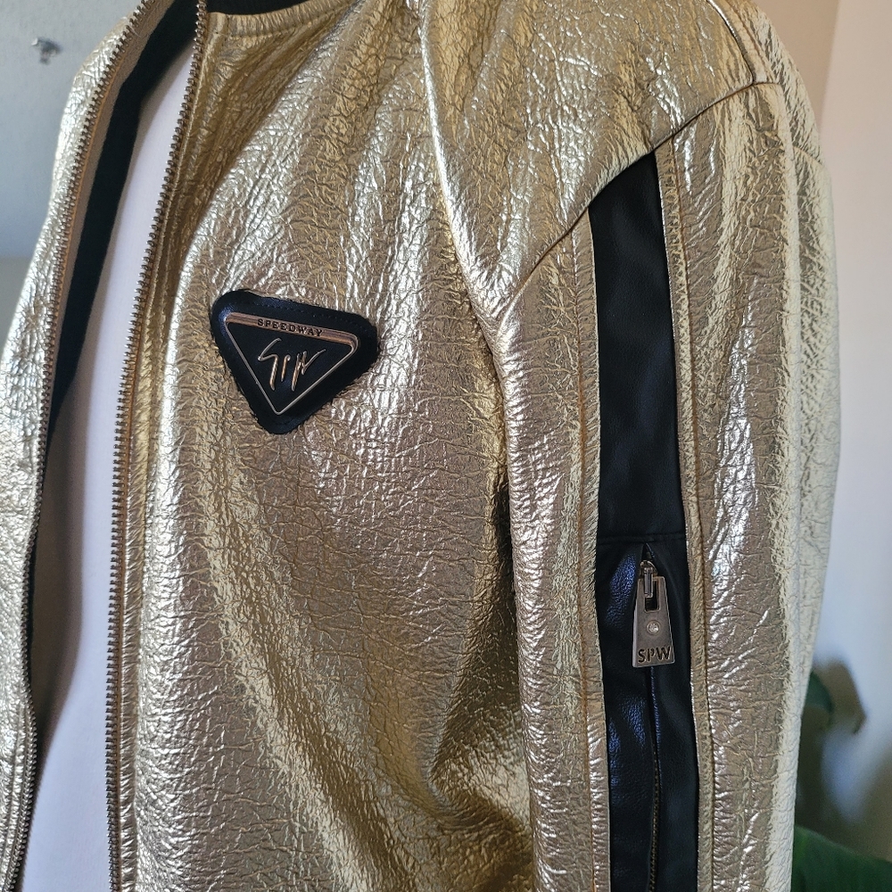 Golden Jacket - Picture 2 of 3